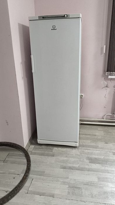 Морозильная камера Индезит Бу