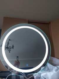 Продам новое зеркало с подсветкой