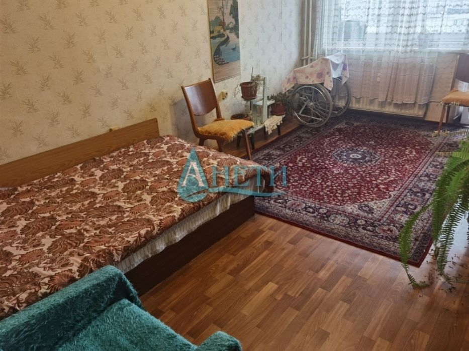 Тристаен апартамент 107м2 в кв.Дружба 1, до бул. Христофор Колумб