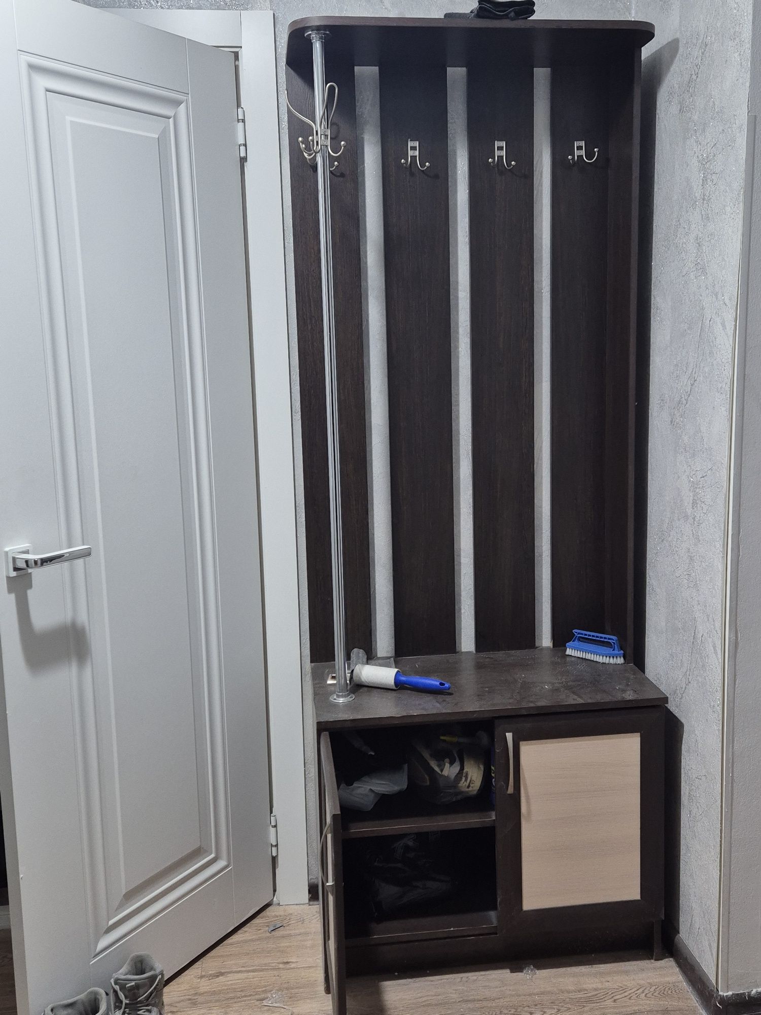 Вешалка в прихожую