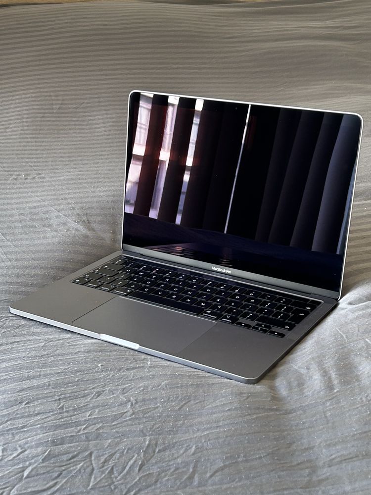 Apple MacBook Pro 13 M1 8RAM 256GB Touch Bar Space Gray