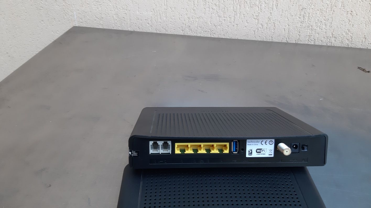 Modem router wireless tcp 7200 UPC