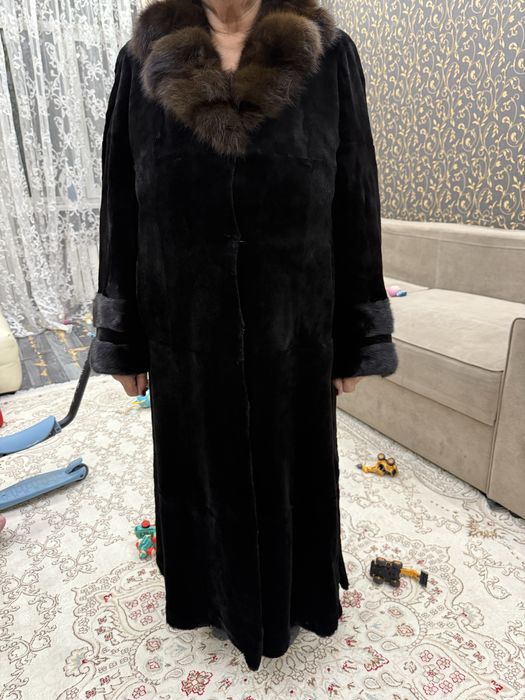 Продам стриженная шуба с воротником соболь