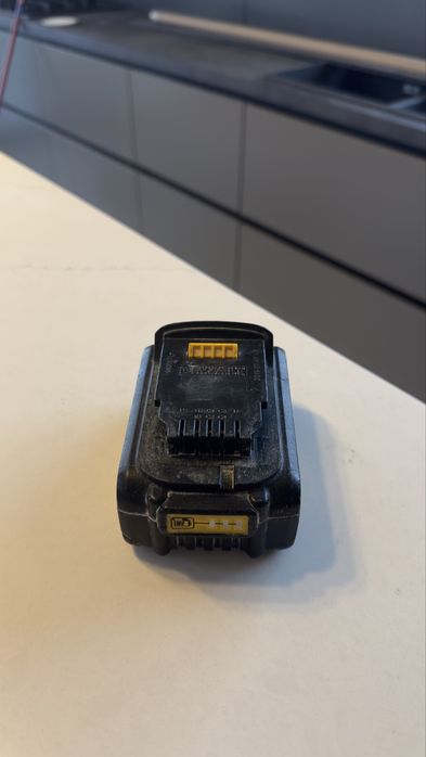 Baterie Dewalt 18v 4Ah