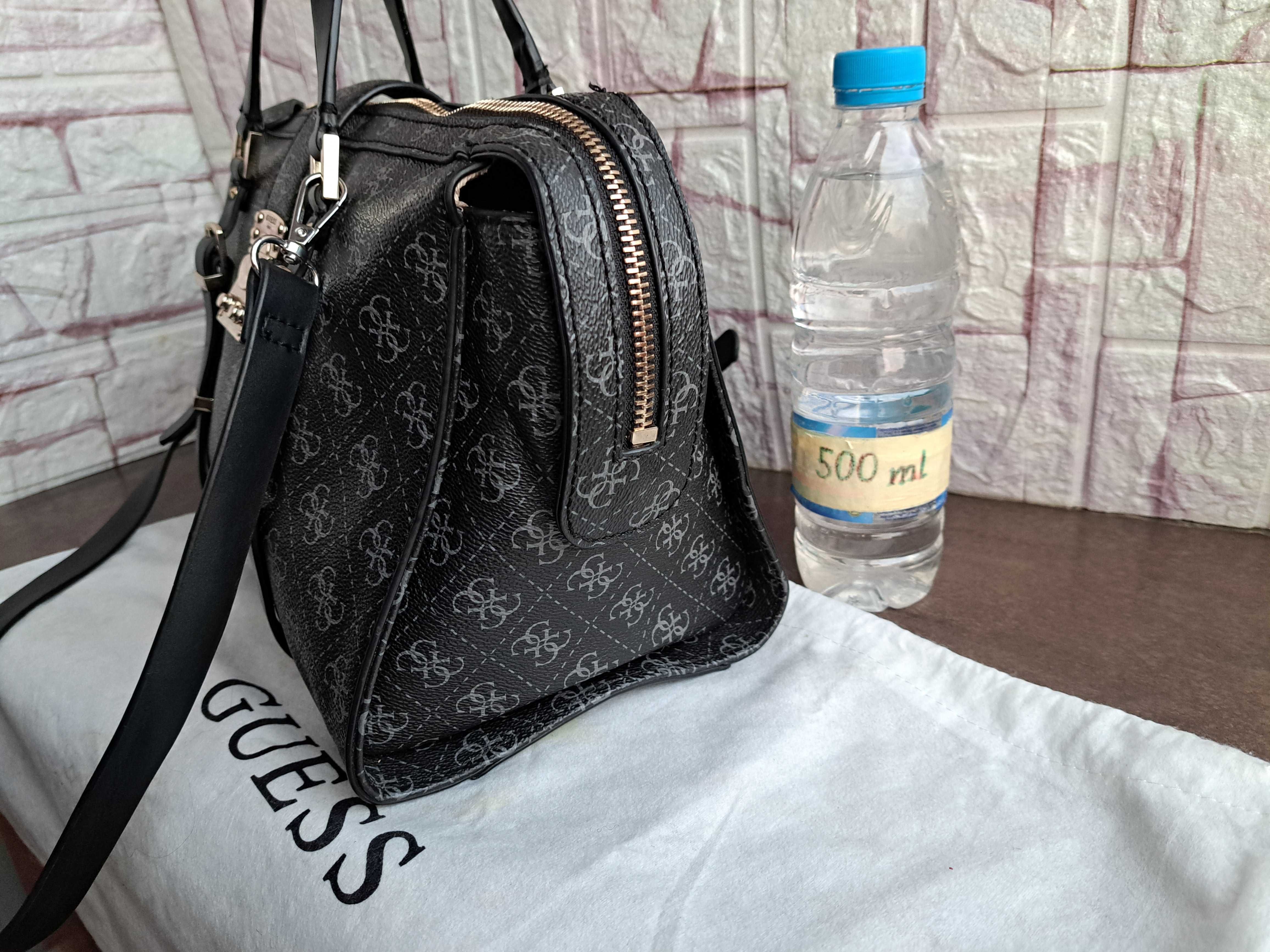 дамска чанта GUESS,черна с две дръжки,гес