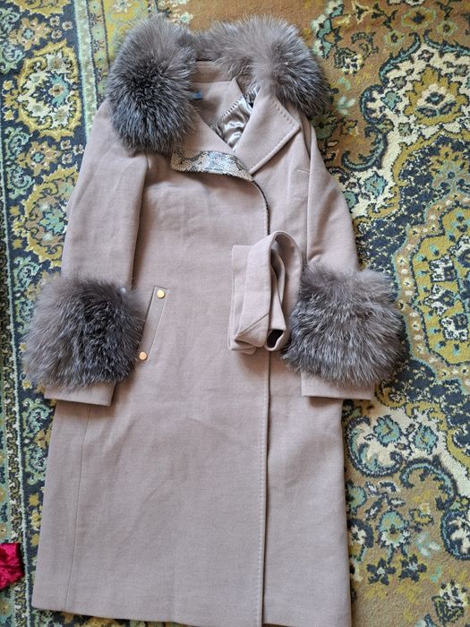 Продам толстою красивый пальто