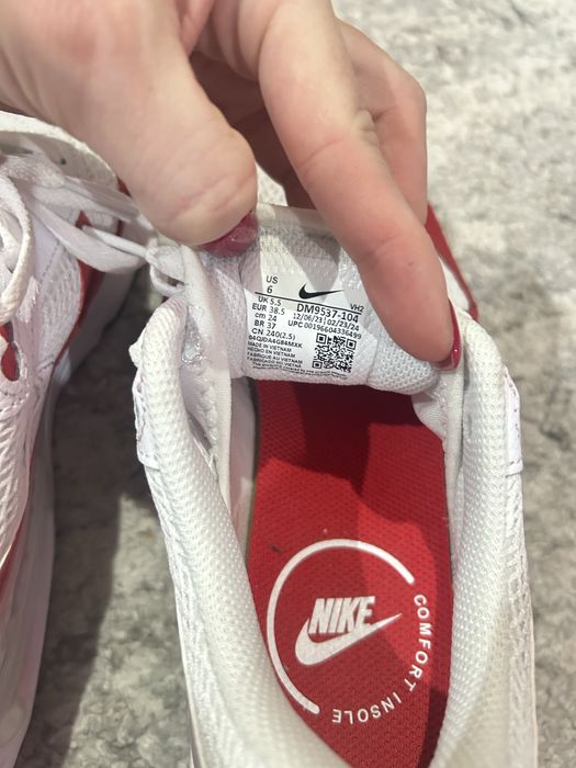 Дамски маратонки найк