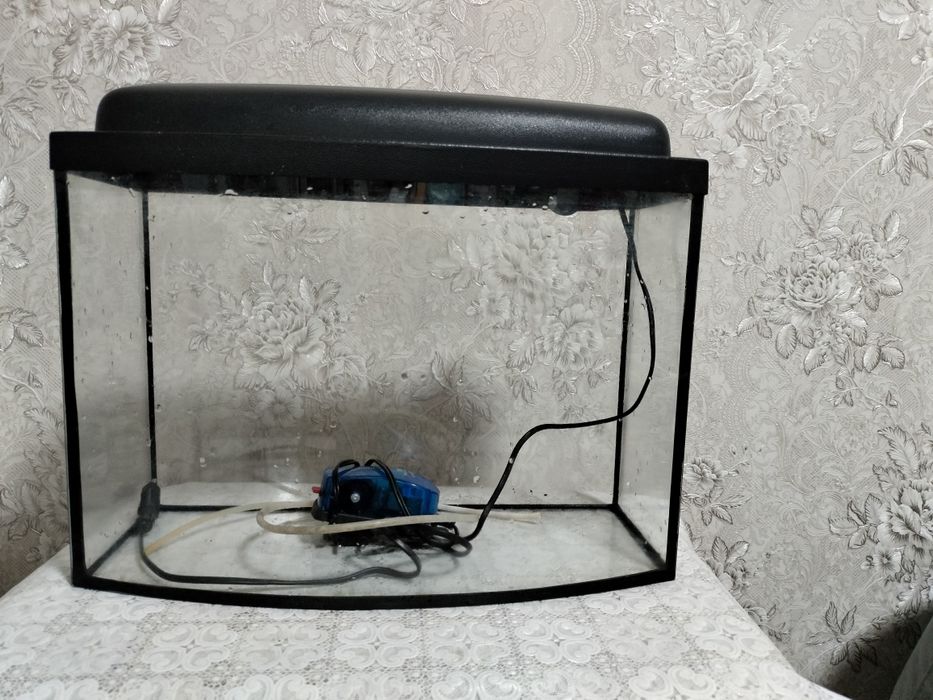 Продам аквариум с компрессором