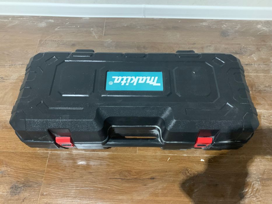 Жираф - Шлифовальная машинка для стен и потолков.