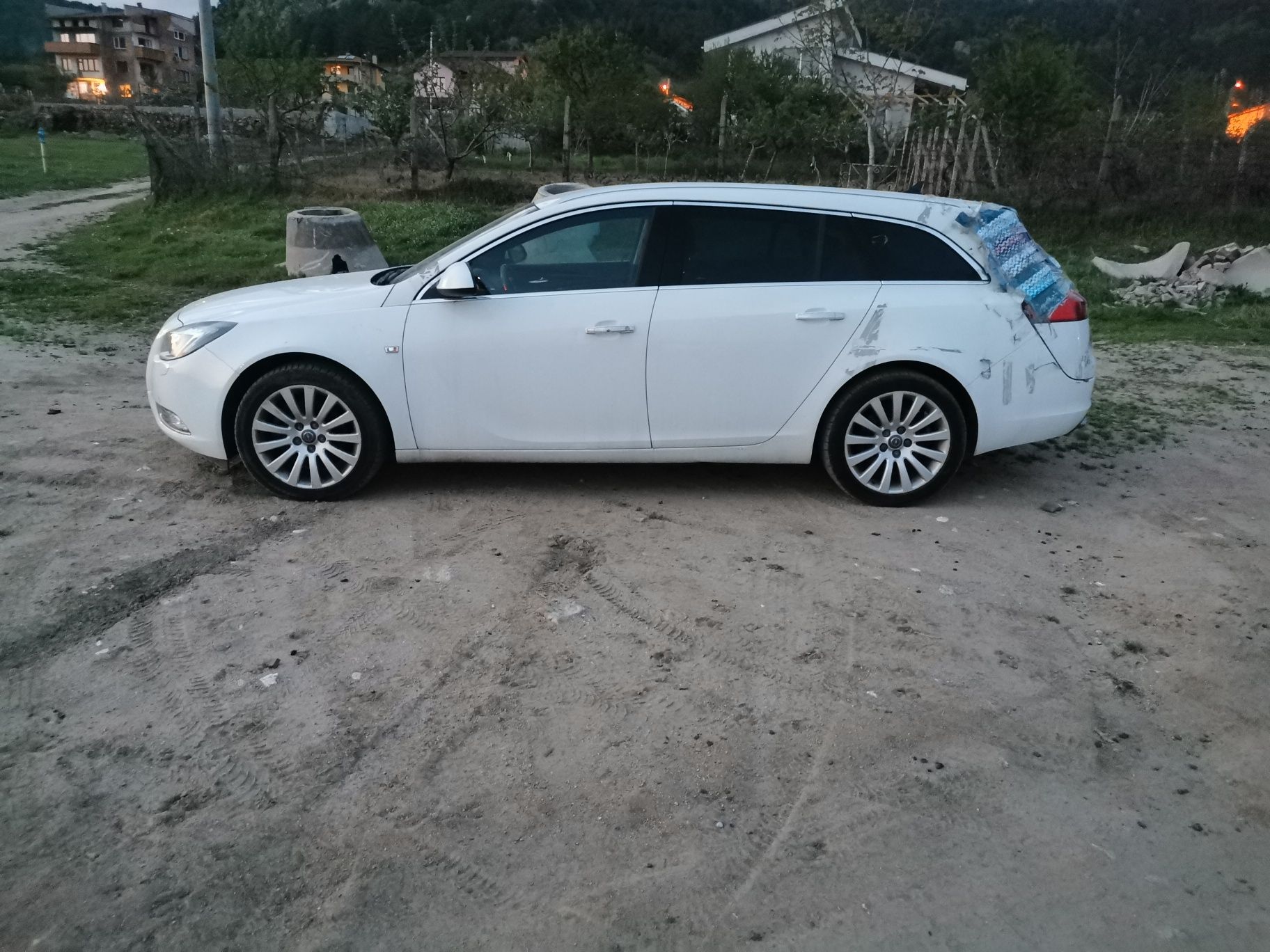 Opel insignia cosmo Опел Инсигния 2.0cdti 160p.s.