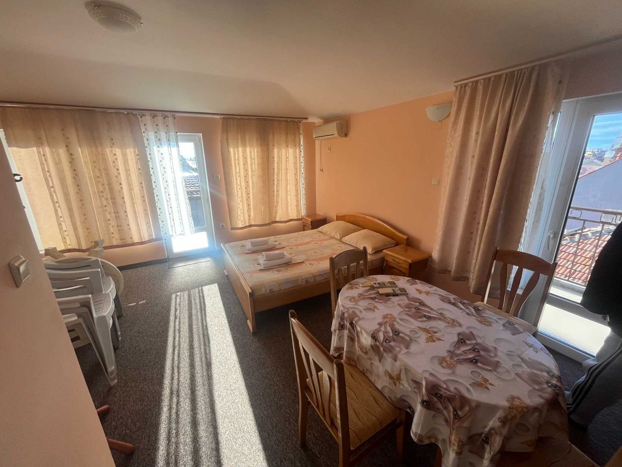 Продава се Къща в Поморие - 600 кв.м за 967 €/кв.м - Снимка #3