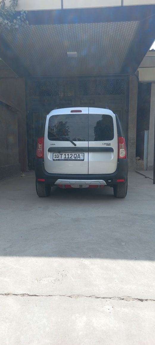 LADA LARGUS sotiladi