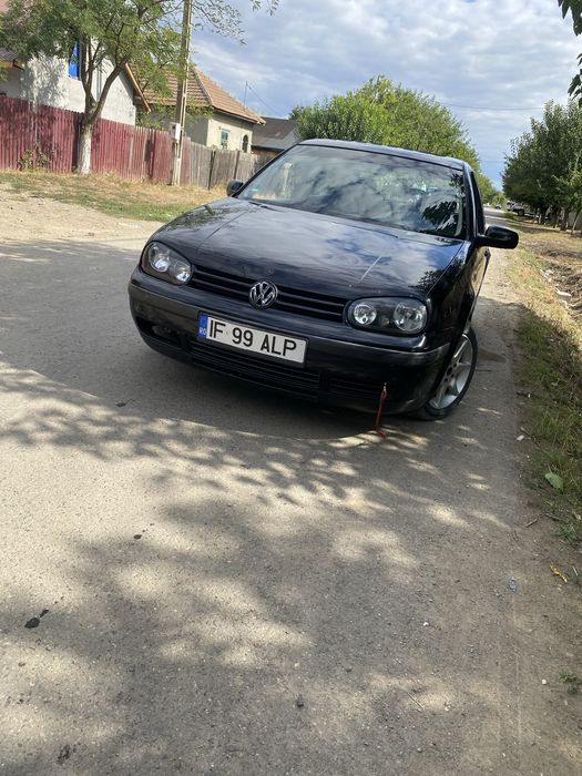 Stare perfecta la motor nu are scurgeri de ulei nu bate are ac funct