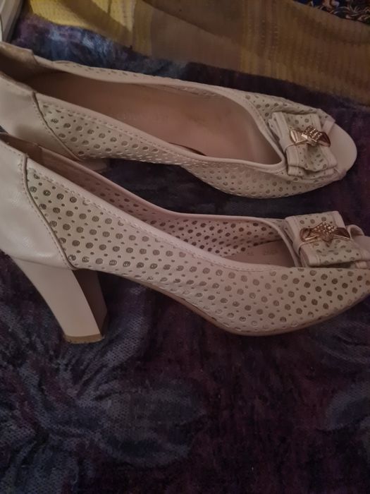 Продам летние туфли