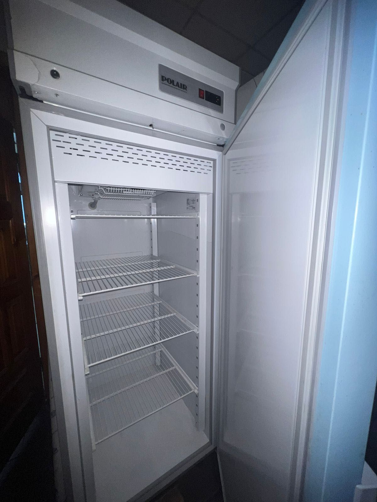 Продаю шкаф холодильный Polair CB107-S