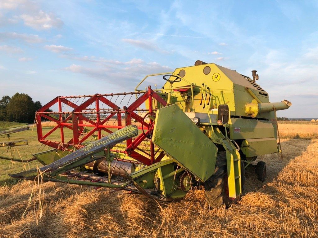 Vând combina Claas Protector