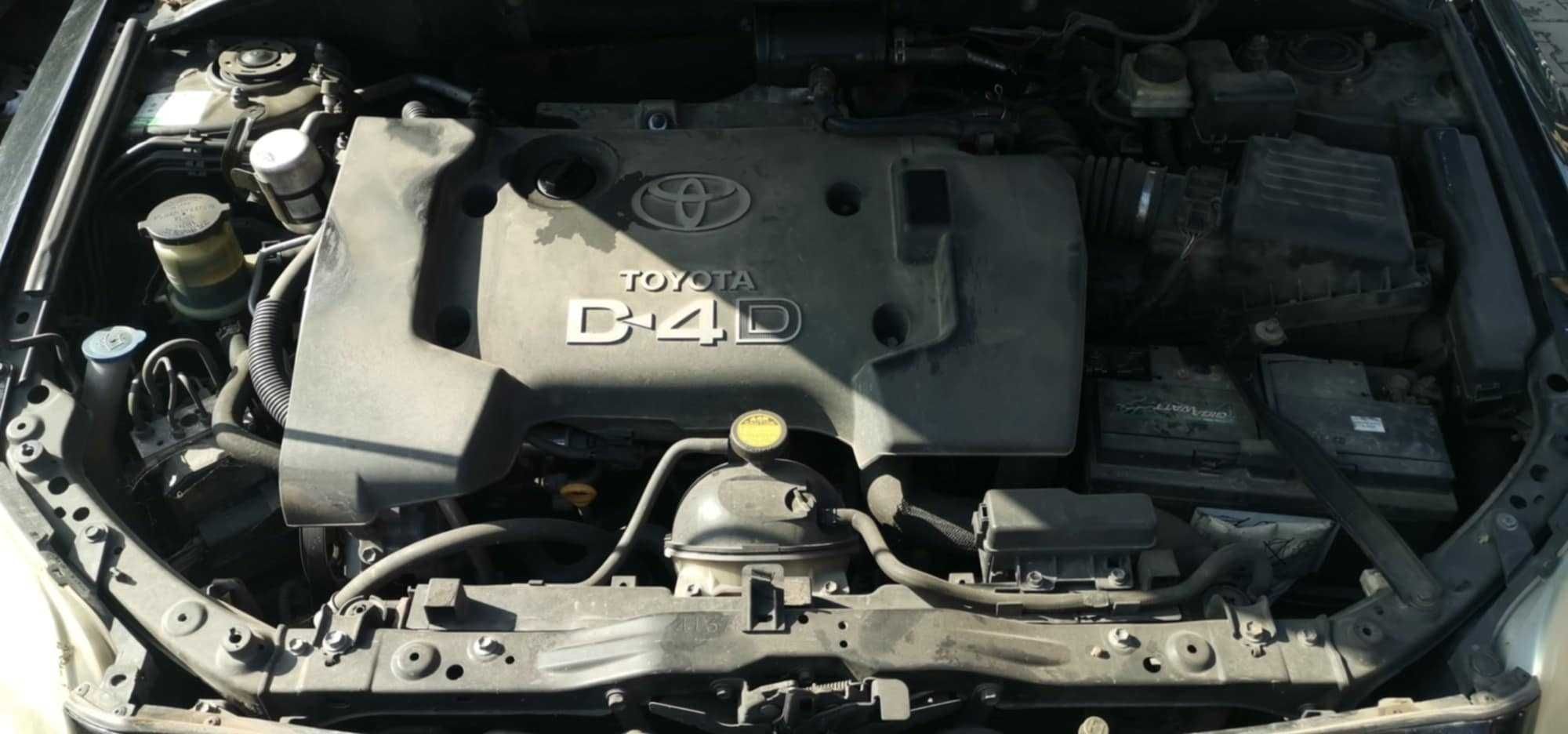 Тойота Авенсис 2004г.
