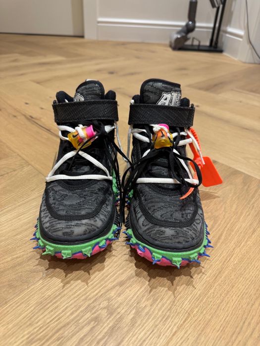Tenesi Nike Off White si Jordan
