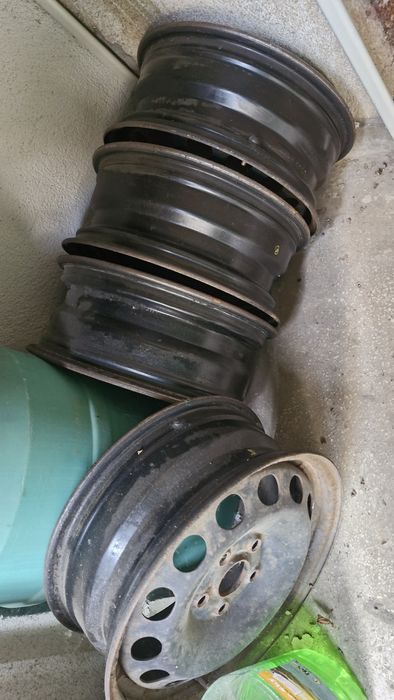 Cauciucuri / Anvelope Tigar Iarna 215 55 16 + jante tabla