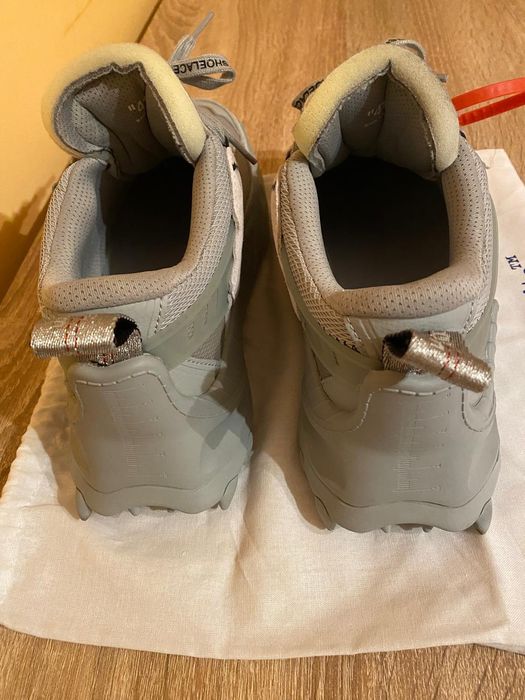 Off white odsy 1000 grey