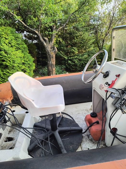 Vând RIB Lomac 2000 cu motor 20 cp Johnson 2t.