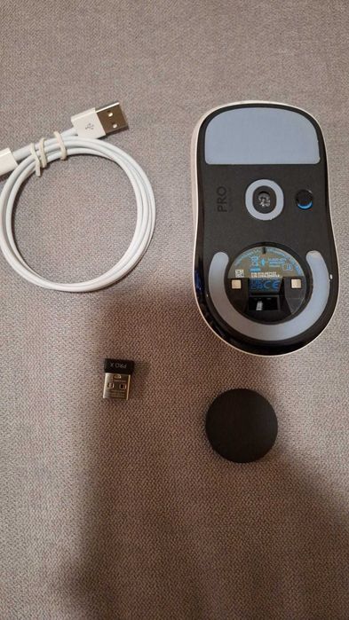 Logitech PRO X Superlight Alb – 63g, Wireless, eSports