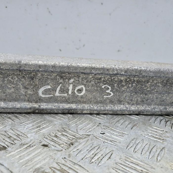 Armatura bara fata Renault Clio 3 facelift