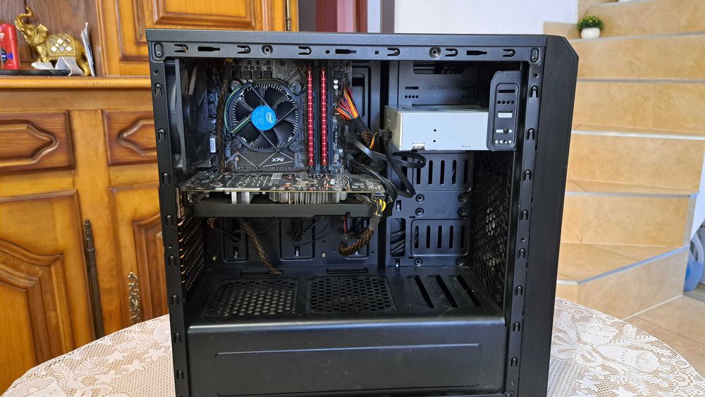PC gaming, GTX 1060, i3 8100, 8GB ram, 1TB SSD + 1TB HDD