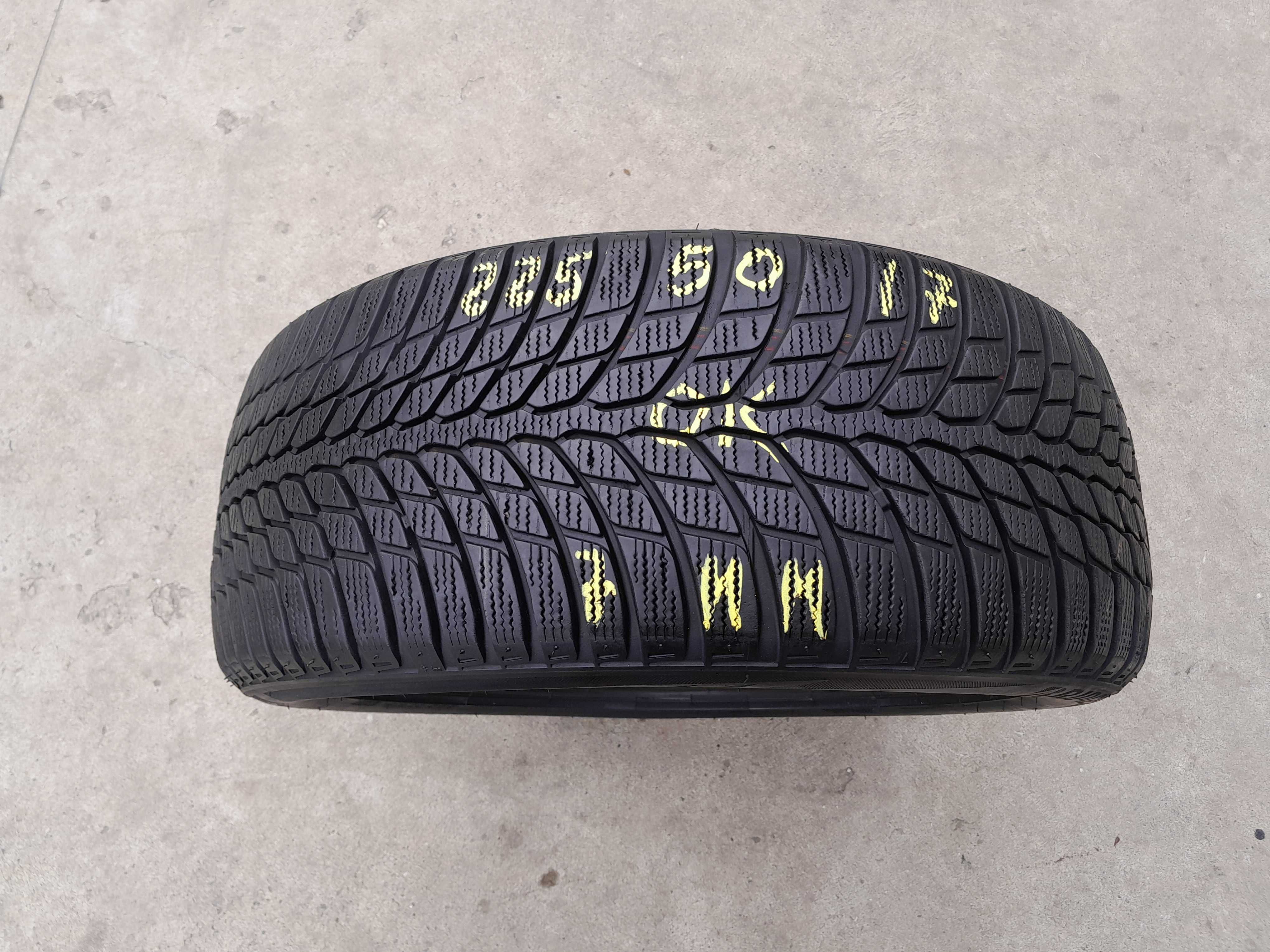 O anvelopa iarna 225 50 17 bridgestone blizzak LM 32 profil 7 mm