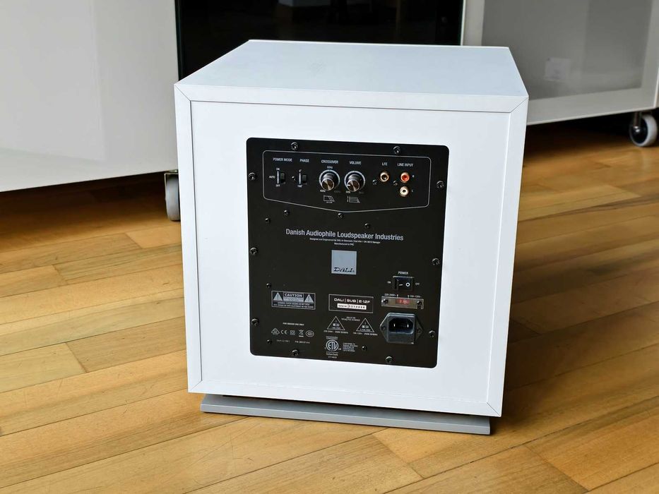 Събуфер DALI SUB E-12F White Satin