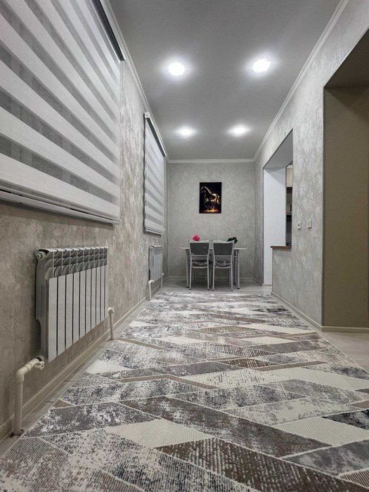 Чилонзор 7 квартал Парус томонда квартира сотилади