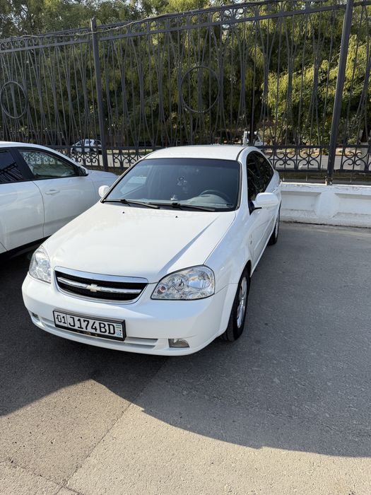 Продается Chevrolet Lacetti 1.8 Автомат 2006 года