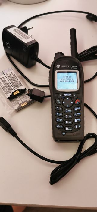 Motorola Tetra MTH800.