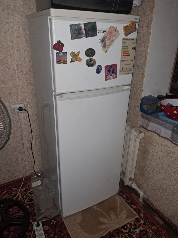 Xoladilnik sotiladi srochna