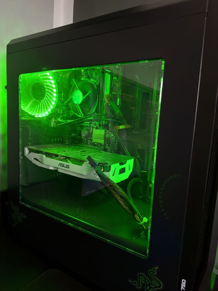 Vând PC Gaming