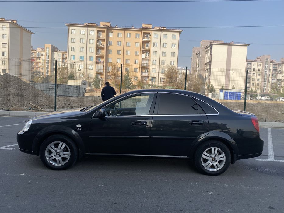 Lacetti 2010 qora