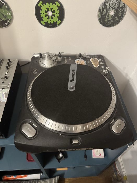 Vinyl/ Platan DJ Numark TT 500 , Mixer Pioneer DJM- 707, interfataRane