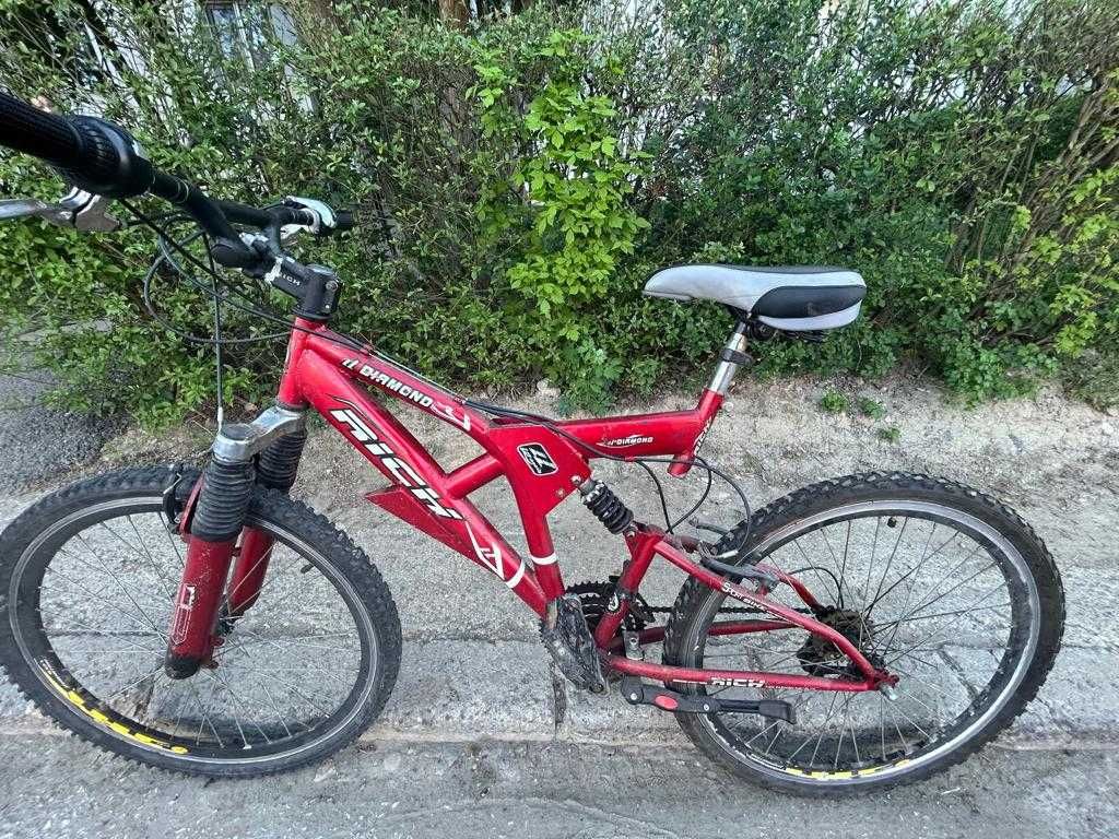 Bicicleta de vanzare