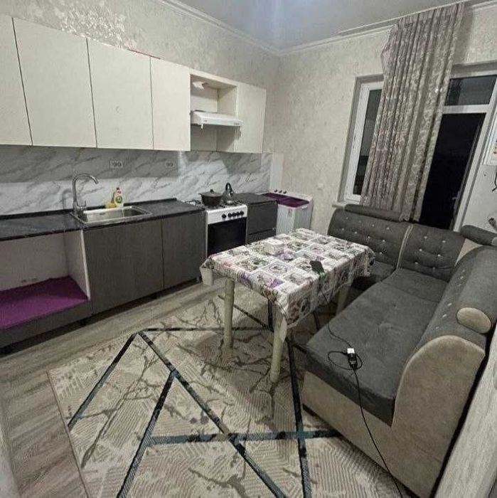 Новза метро ёнида квартира бор арендага берилади