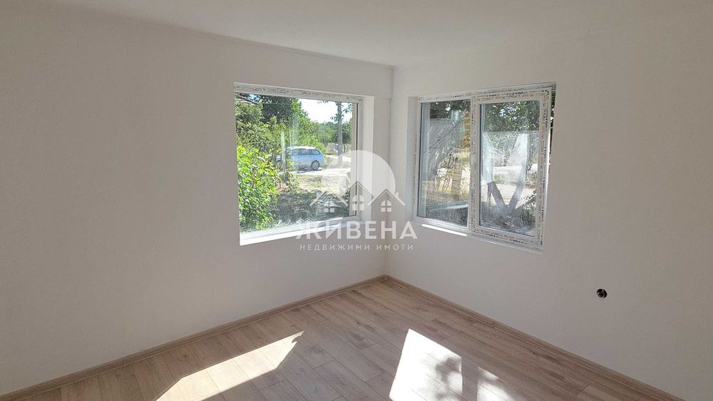 Продавам реновирана къща в с.Червенци, обл. Варна