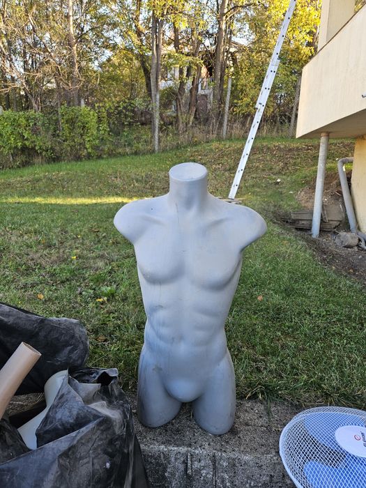 Манекени 70 лв/23 бр.