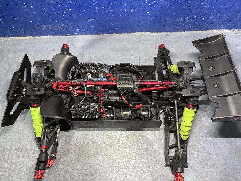 Arrma Outcast 8s EXB