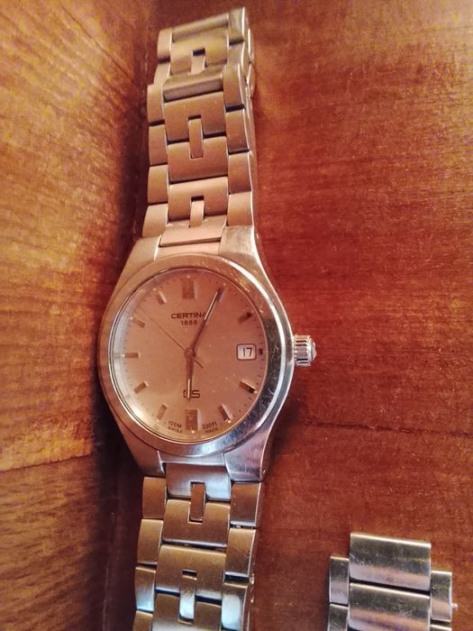 Vand ceas certina ds impecabil pret 350 ron