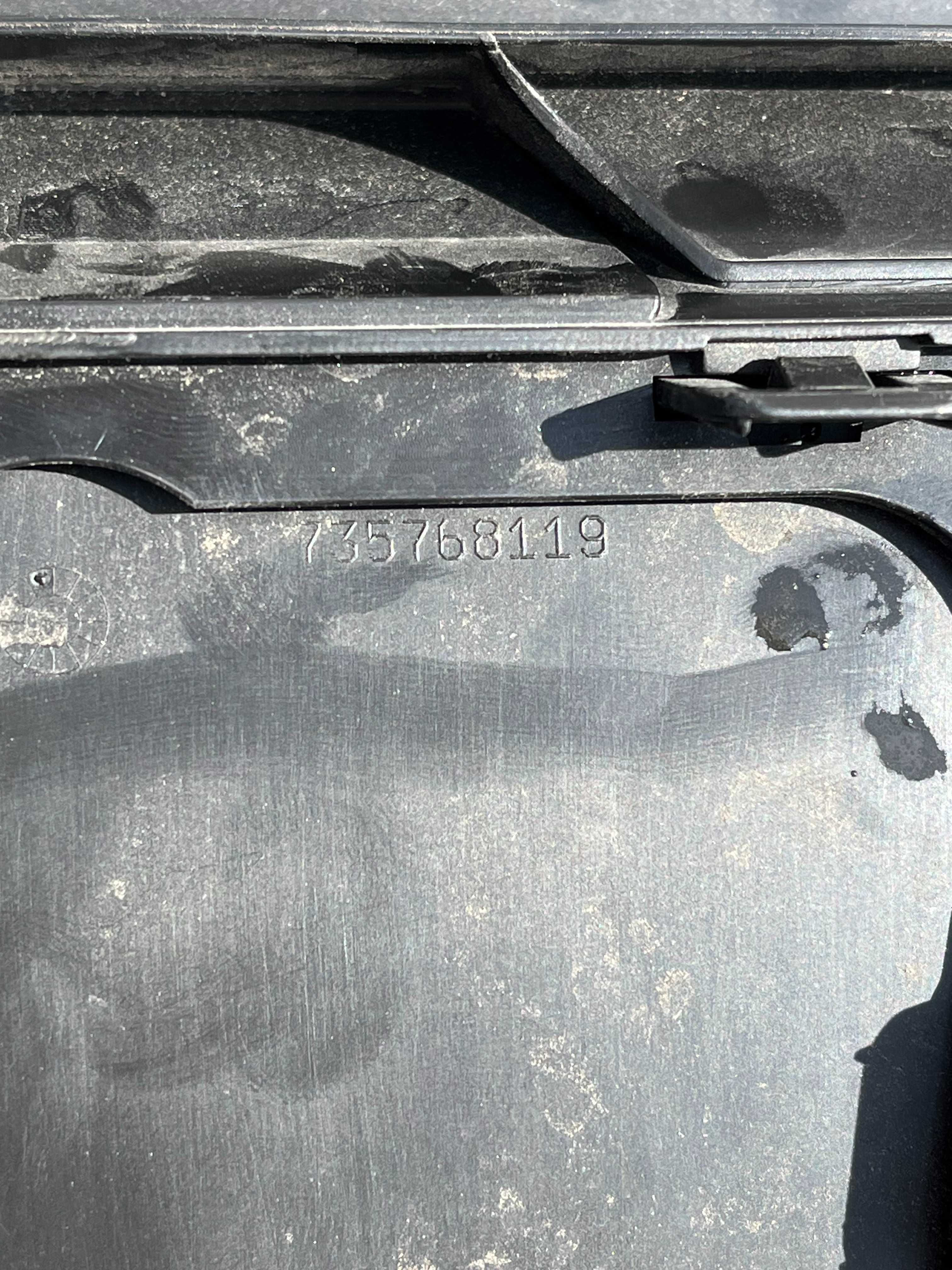 Решетка Jeep Avenger 22-