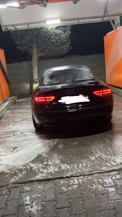 Audi A5 Cabrio 2.0 TDI , 210 cp