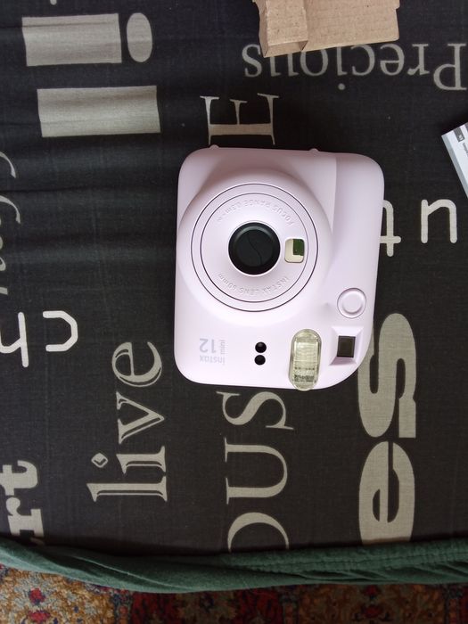 Фотоапарат моментен Fujifilm Instax mini 12