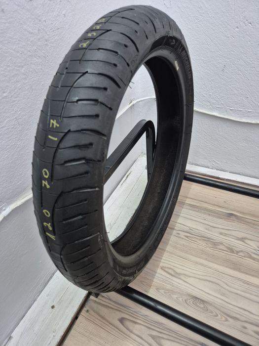 Anvelopa moto 120 70 17 Michelin road 4 dot 2520