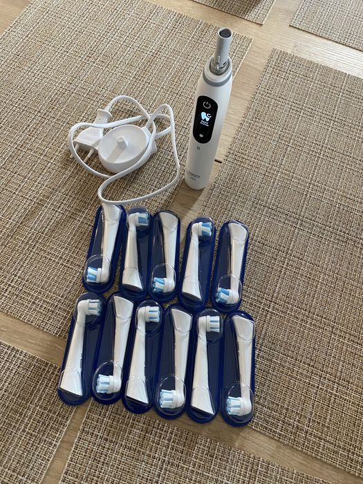 Oral B IO + 9 capete noi