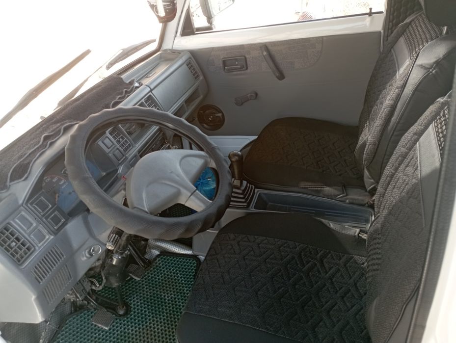 Damas labo sotiladi.