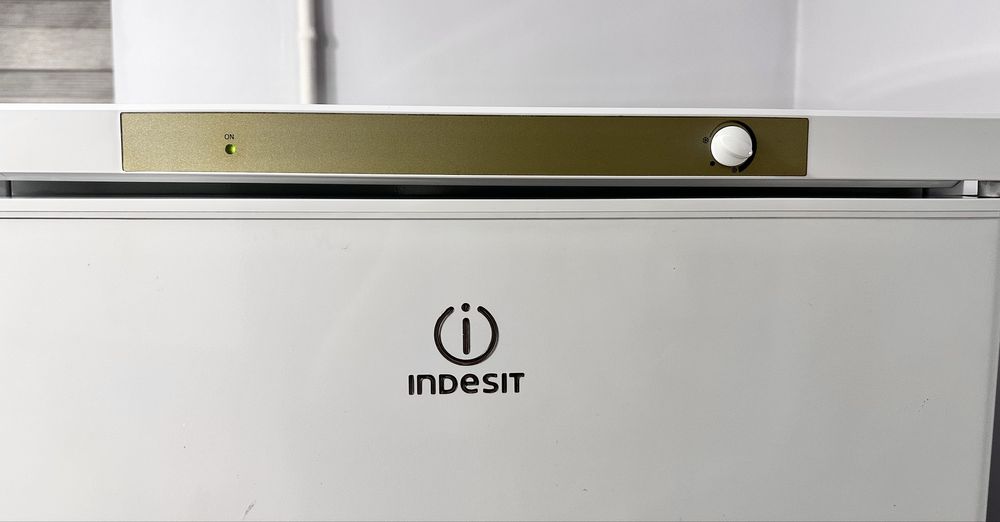 Холодильник Indesit 185 см